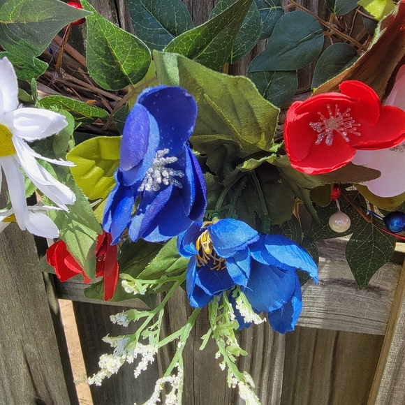 Patriotic Floral Summer Grapevine Wreath - Picture 4 of 11